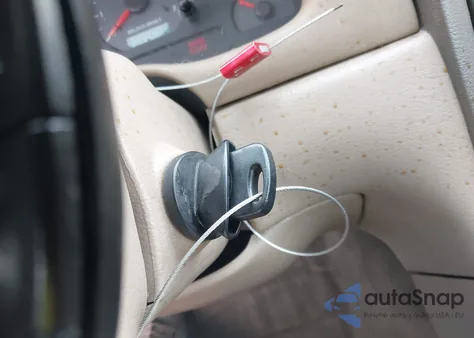 2000 Ford Mustang z USA, uszkodzony, nr VIN 1FAFP4443YF252866